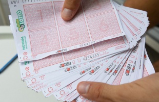 Kihúzták az Ötöslottó nyerőszámait