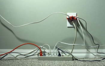 Ne terhelje túl otthona elektromos hálózatát!