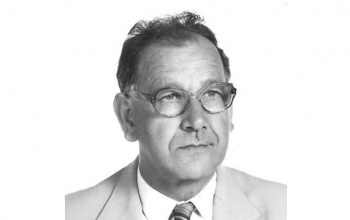 Elhunyt Halmos László