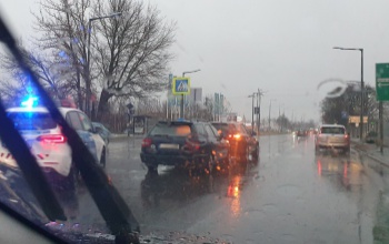 Két személyautó koccant össze a Füredi úton hétfő reggel