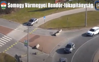 Bicikliúton hajtott kocsival – VIDEÓ