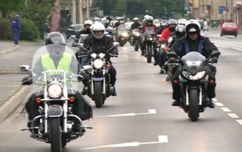 200 szelíd motoros Kaposváron