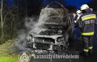 Teljesen kiégett egy autó