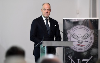 Szalay-Bobrovniczky Kristóf: a magyar haderőt ütőképessé, a hadiipart versenyképessé kell tennünk