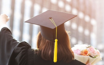 Magyarországon csökken a diplomás fiatalok aránya