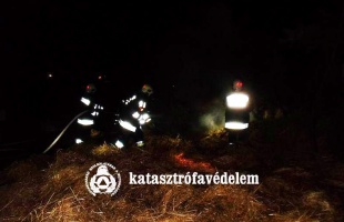 Leégett egy melléképület a Cseri dűlőben