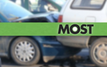 Összeütközött két gépkocsi a 67-es főút Mernyét elkerülő szakaszán