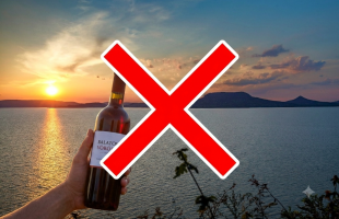 Tilos az alkoholfogyasztás a legtöbb közterületen Balatonlellén