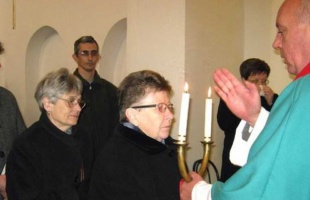 Szentelt gyertya gyógyítja a torokbajt Balázs napján