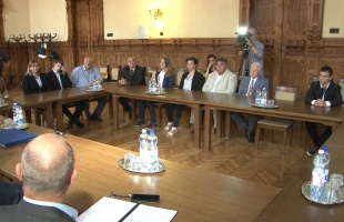 Sikeres sportolóinkat köszöntötték a Városházán