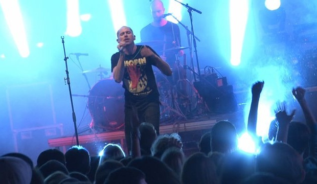 Kemény bulit tolt a Vad Fruttik