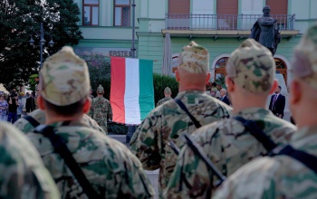 Felvonták a nemzeti lobogót – videó