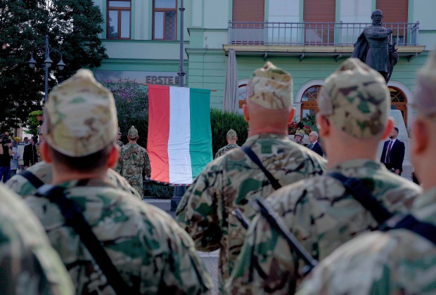Felvonták a nemzeti lobogót – videó