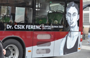 Buszos arcképek: a világ legboldogabb embere
