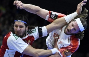 Nyolc között a kézisek! Legyőztük az olimpiai bajnok Dániát!