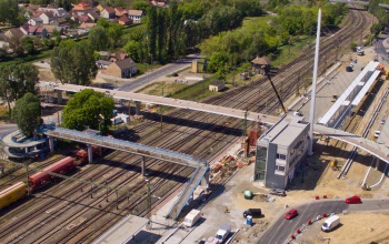 Májusban elbonthatják a régi gyalogoshidat - hamarosan sétálhatunk az Esterházy-híd egy szakaszán