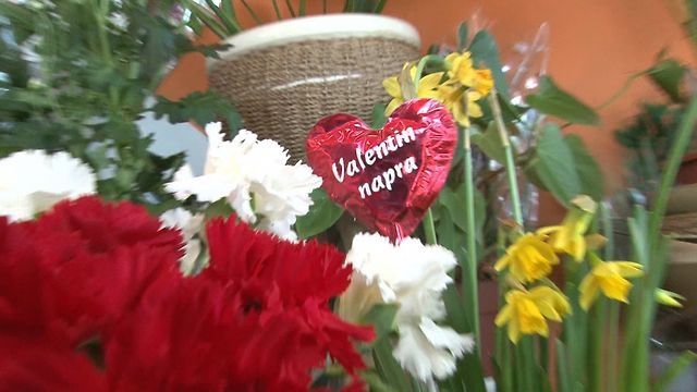 Világítós párnát Valentinra