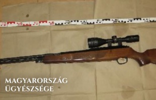 Illegálisan visszaalakított fegyverrel ejtett el vadat