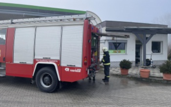 Tűz ütött ki egy nagyatádi benzinkút épületében