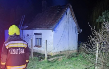 Egy férfi meghalt, amikor kigyulladt a háza Somogyjádon