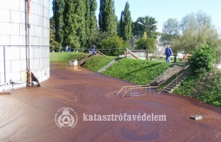 Vinasz jutott a szabadba, szennyeződött a Kapos folyó