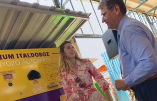 Alumínium dobozok visszaváltásával segíthetünk a Kutyatár lakóinak – Dallos Bogi is az ügy mellé állt
