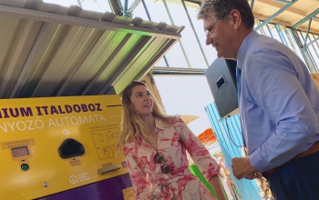 Alumínium dobozok visszaváltásával segíthetünk a Kutyatár lakóinak – Dallos Bogi is az ügy mellé állt
