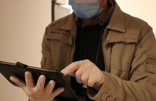 A járványveszélyt kihasználó internetes csalót vettek őrizetbe a barcsi rendőrök