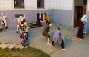 A teremtői gesztusok éjszakája