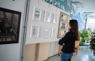 Kiállítás színesíti a Kaposvári Szakképzési Centrum 10 éves évfordulójának programsorozatát