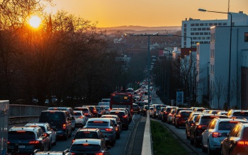Aki teheti, hagyja otthon az autóját augusztus 20-án