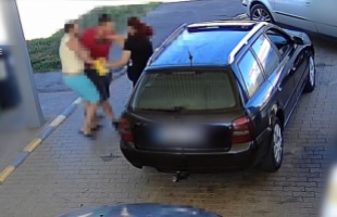 Benzinkúton próbáltak revánsot venni