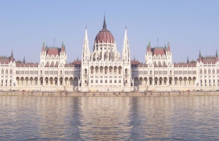 Elfogadta a parlament a vagyonzárolási javaslatot