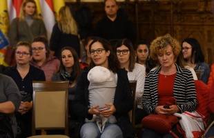 Családbarát csomaggal mondanak köszönetet a kaposvári szülőknek is
