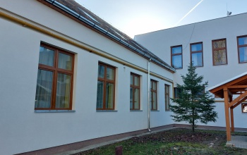 Megújult az építőipari, energetikai beruházással spórol az iskola