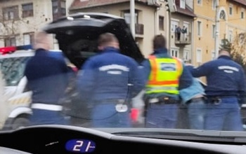 Rendőrségi akció zajlott a Berzsenyi utcában