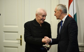 Szita Károly: 1956 forradalma a bátorság, a hősiesség és a nagyság példáját adta útravalónak