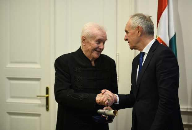 Szita Károly: 1956 forradalma a bátorság, a hősiesség és a nagyság példáját adta útravalónak
