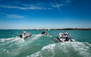 Tizenkilenc embert mentettek ki a Balatonból a hétvégén