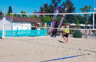 Strandröplabda: nem sikerült a győzelem az egyetem párosainak