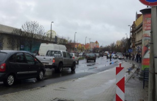 Saját autója ütötte el a sofőrt