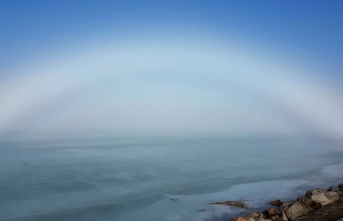 Színtelen szivárványt fotóztak Siófoknál