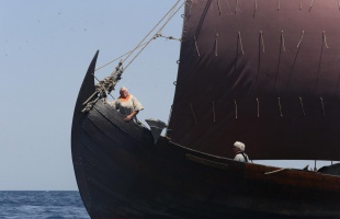 Megdöbbentek a kikötőben - Vikinghajó kötött ki Montenegróban