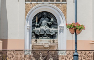 A nagytemplom Szent István-díszkútja