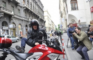 Piros bicikli (motorbicikli)