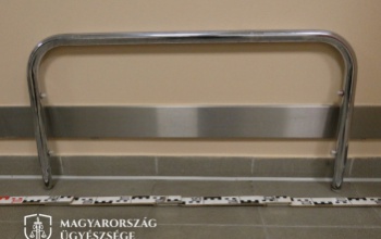 Kanállal szúrta ki az ápoló szemét egy skizofrén férfi a kaposvári kórházban, ezért most vádat emeltek ellene