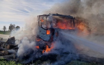 Teherautó égett Andocs és Nágocs között