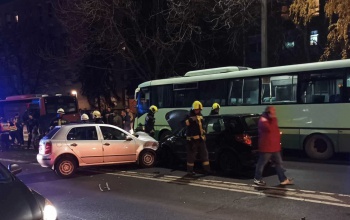 Öt személyautó ütközött össze a Füredi utcában