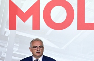 Európa versenyképességéről tartottak uniós csúcstalálkozót a Mol-székházban