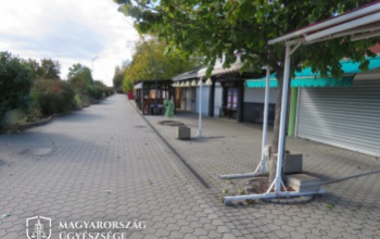 Meghúzták a szakállát, négy embert ütött meg ököllel
